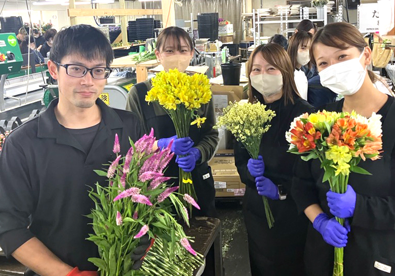 未経験からでも頑張り次第で管理職候補！<br />
若手から３０～４０代のミドルが活躍中！アットホームな雰囲気の職場です。まだまだ成長中の会社なので自分たちで創り上げていくやりがいはひとしお！<br />
一緒に盛り上げていきましょう！